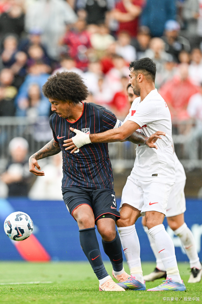 多特蒙德险胜塞维利亚,莱万状态火热 多特蒙德险胜塞维利亚,莱万状态火热