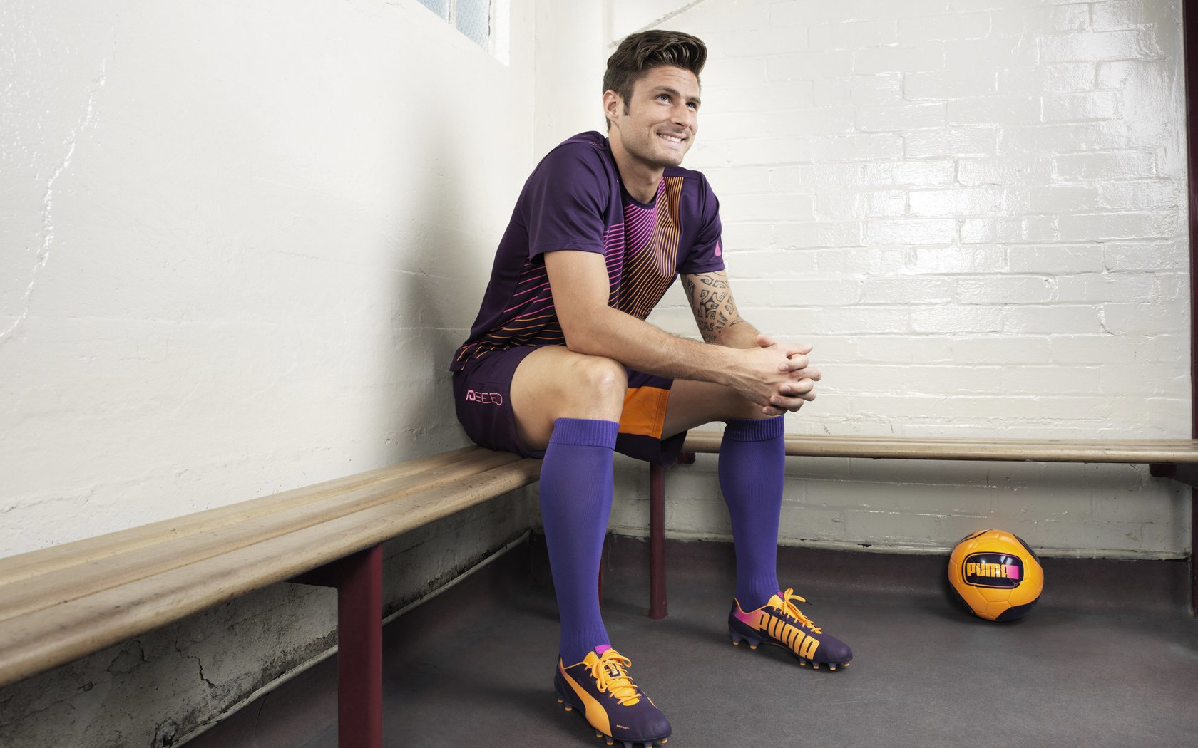 上海队主场力克吉林，英格拉姆连续得分拉开差距