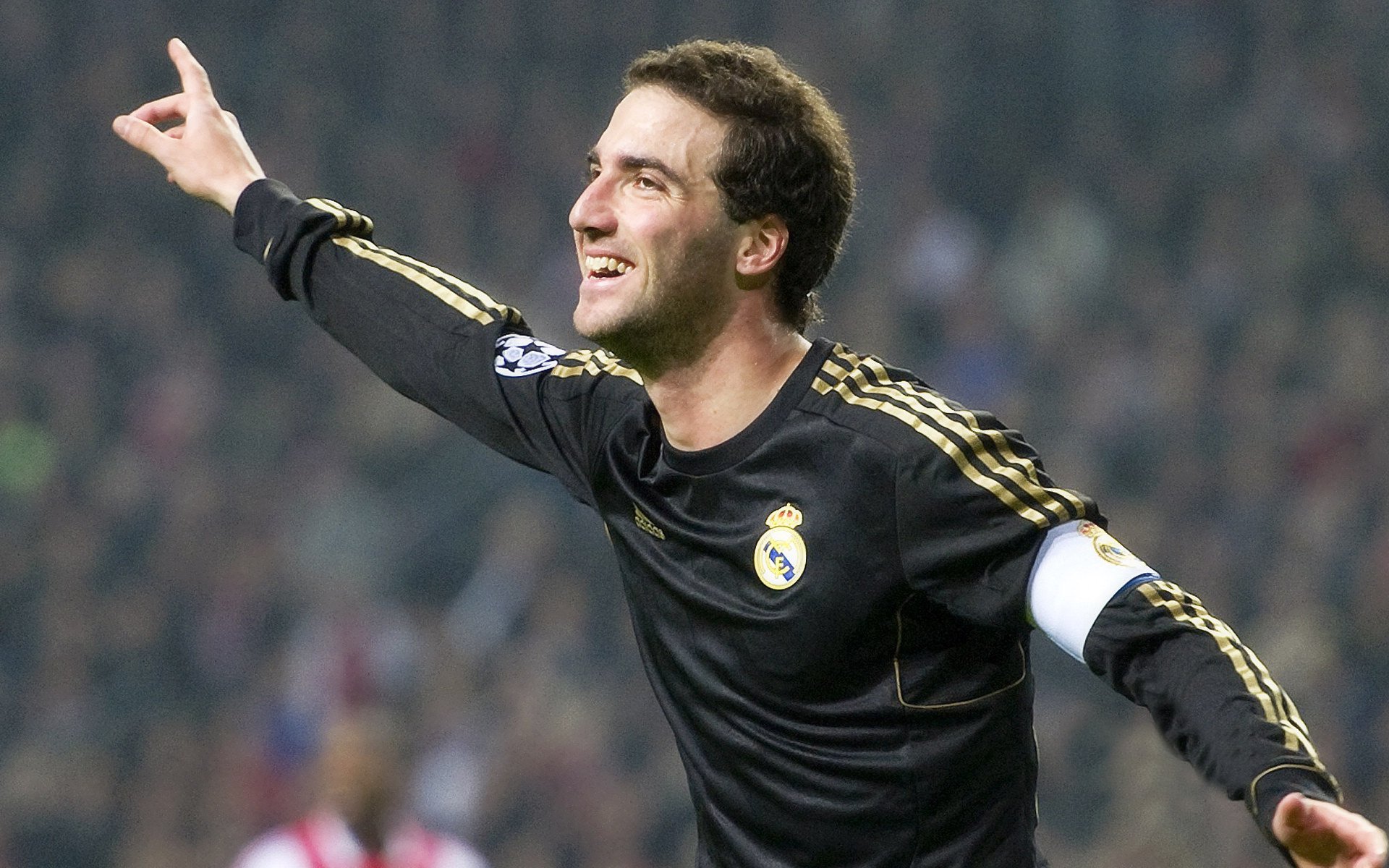 爱游戏官网-当袋鼠撼动银河战舰，小人物舞台上的英雄主义